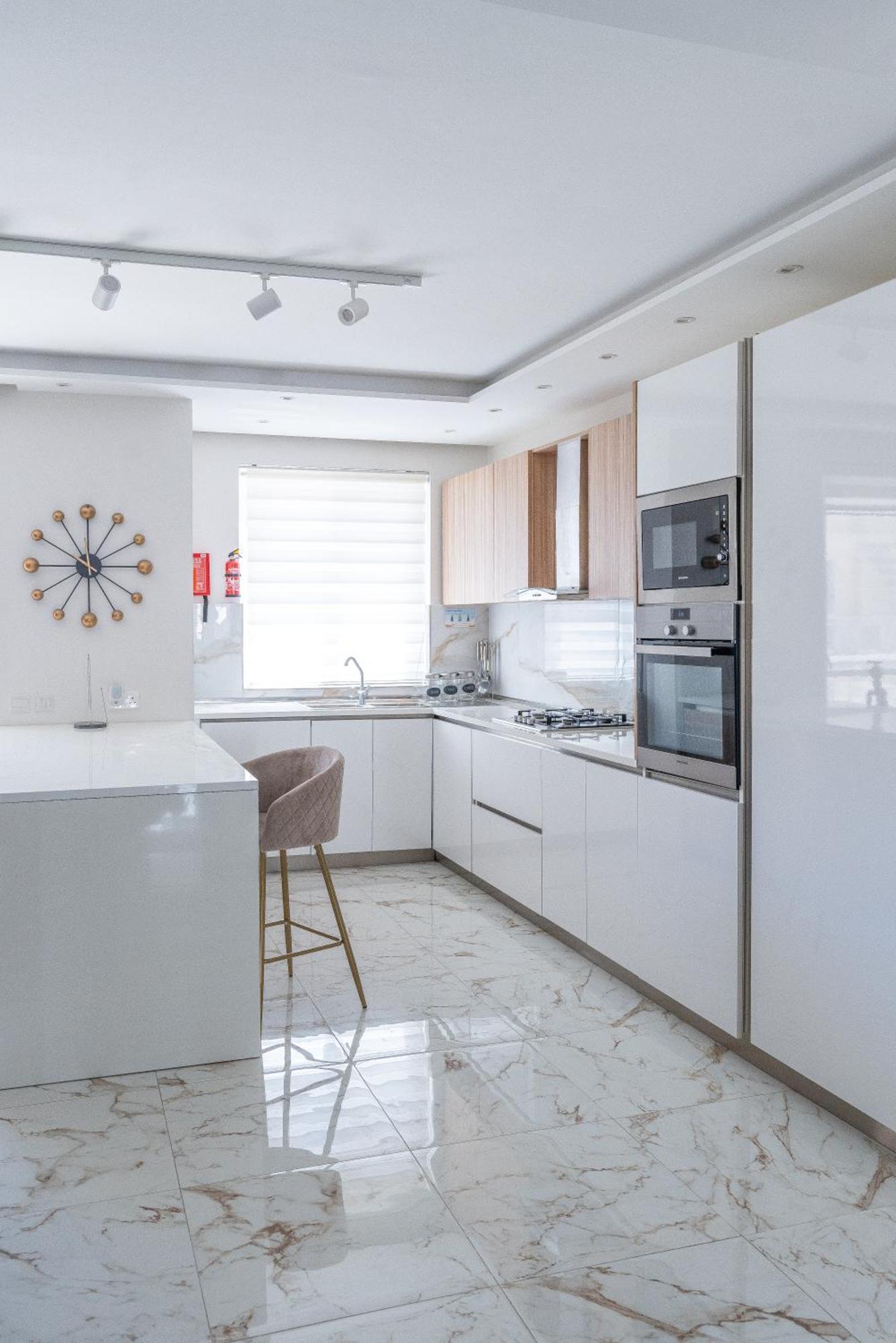 Modern & Luxurious Apartment - Prime Location เซนต์พอลส์เบย์ ภายนอก รูปภาพ