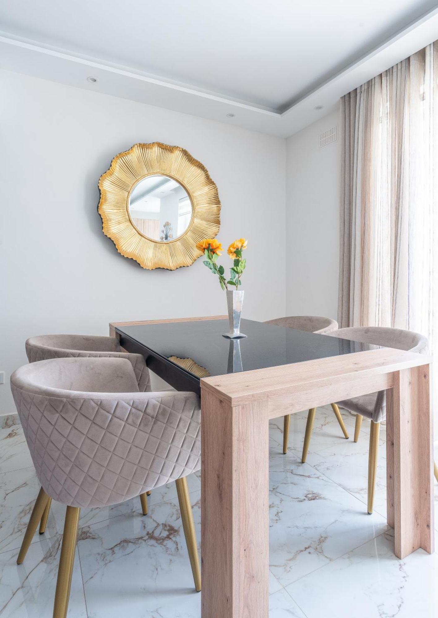 Modern & Luxurious Apartment - Prime Location เซนต์พอลส์เบย์ ภายนอก รูปภาพ